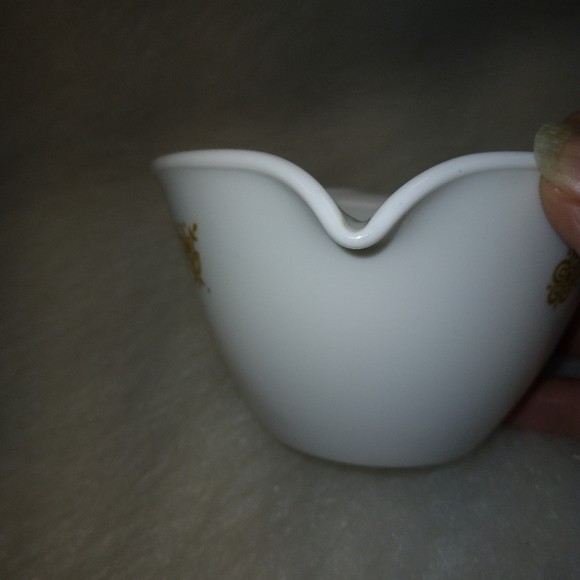 CORELLE Butterfly Gold Creamer, very good condition - Picture 4 of 7